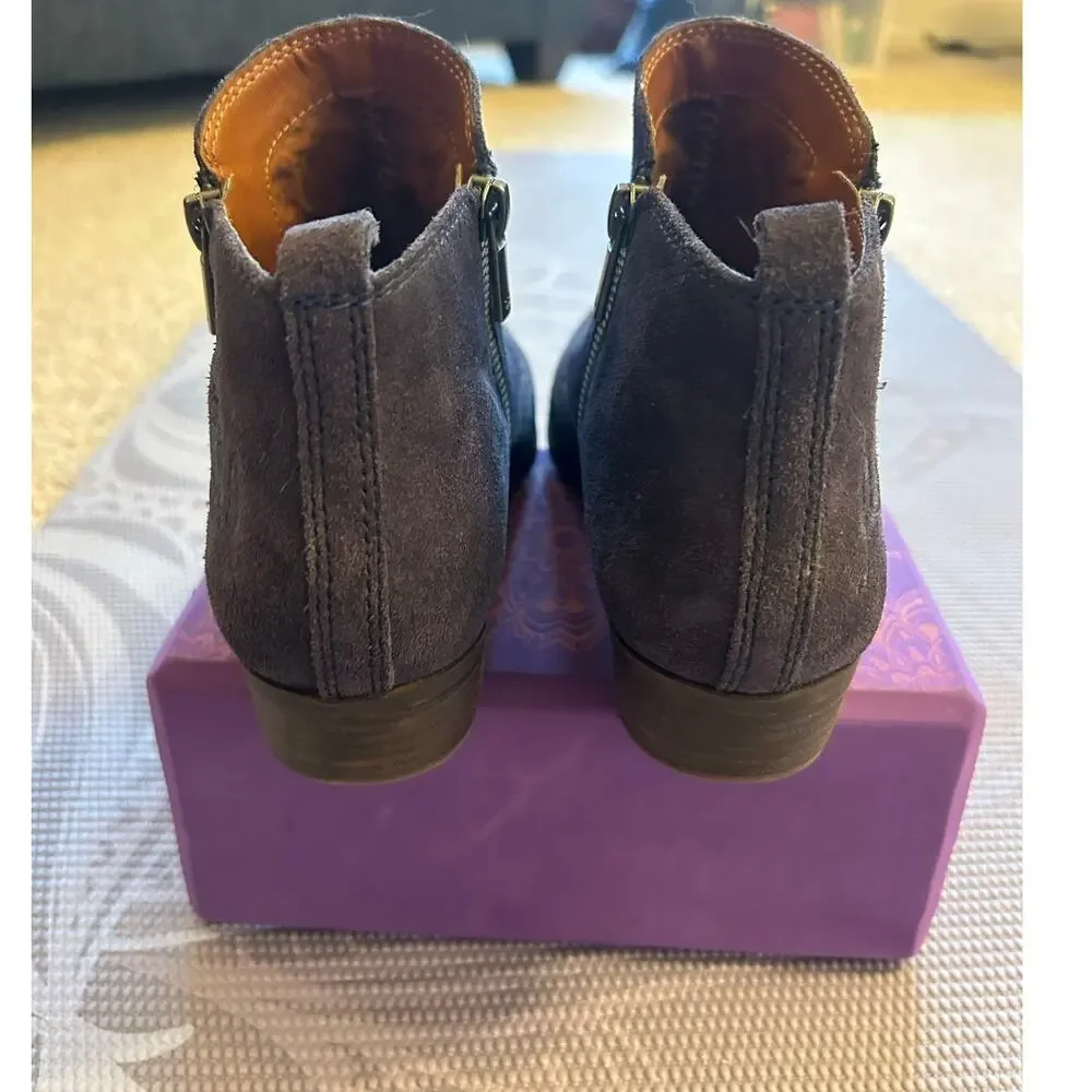 Lucky Brand Navy Blue Suede Ankle Boots Size 7M Floral Rose Embroidery Side Zip